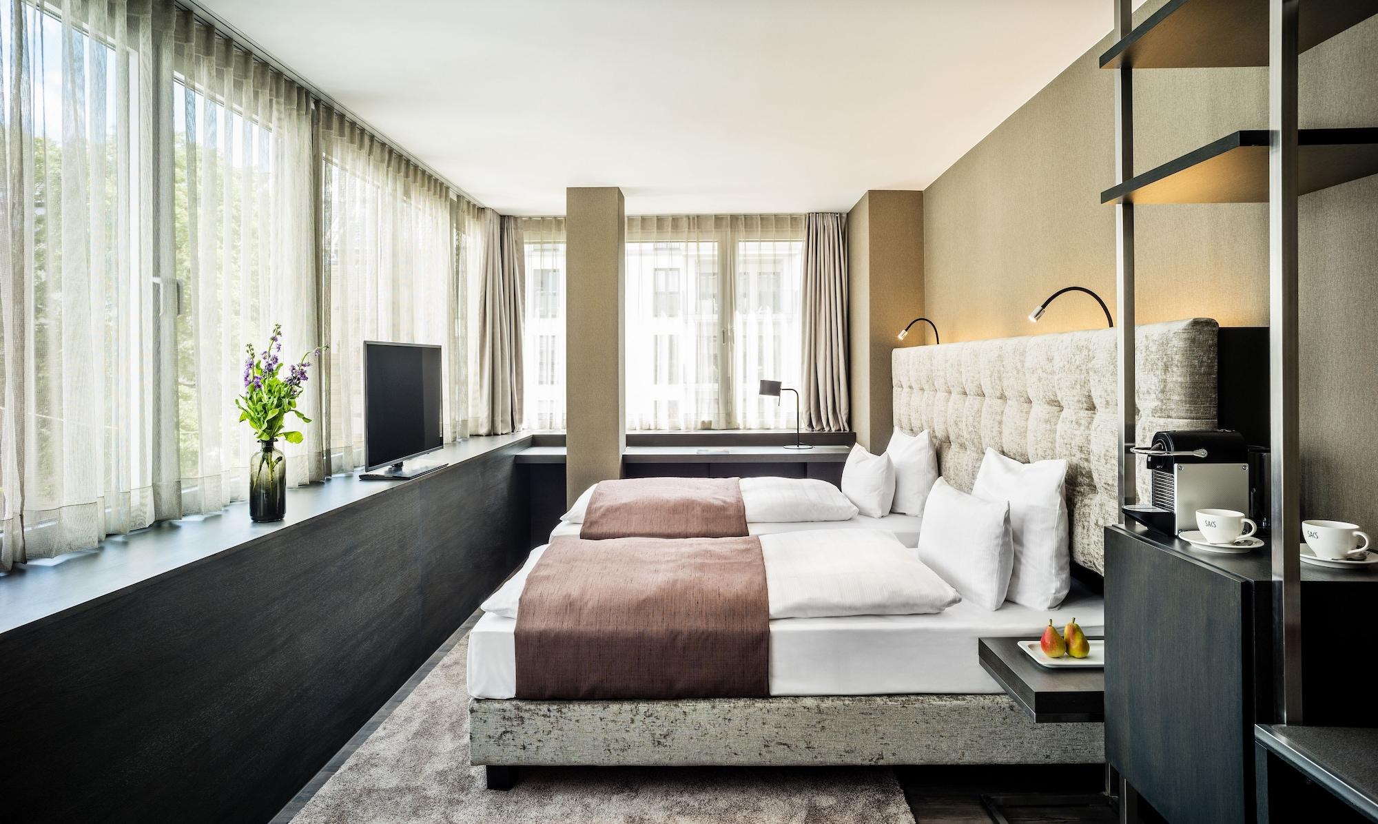 Saks Urban Design Frankfurt Hotel 4*