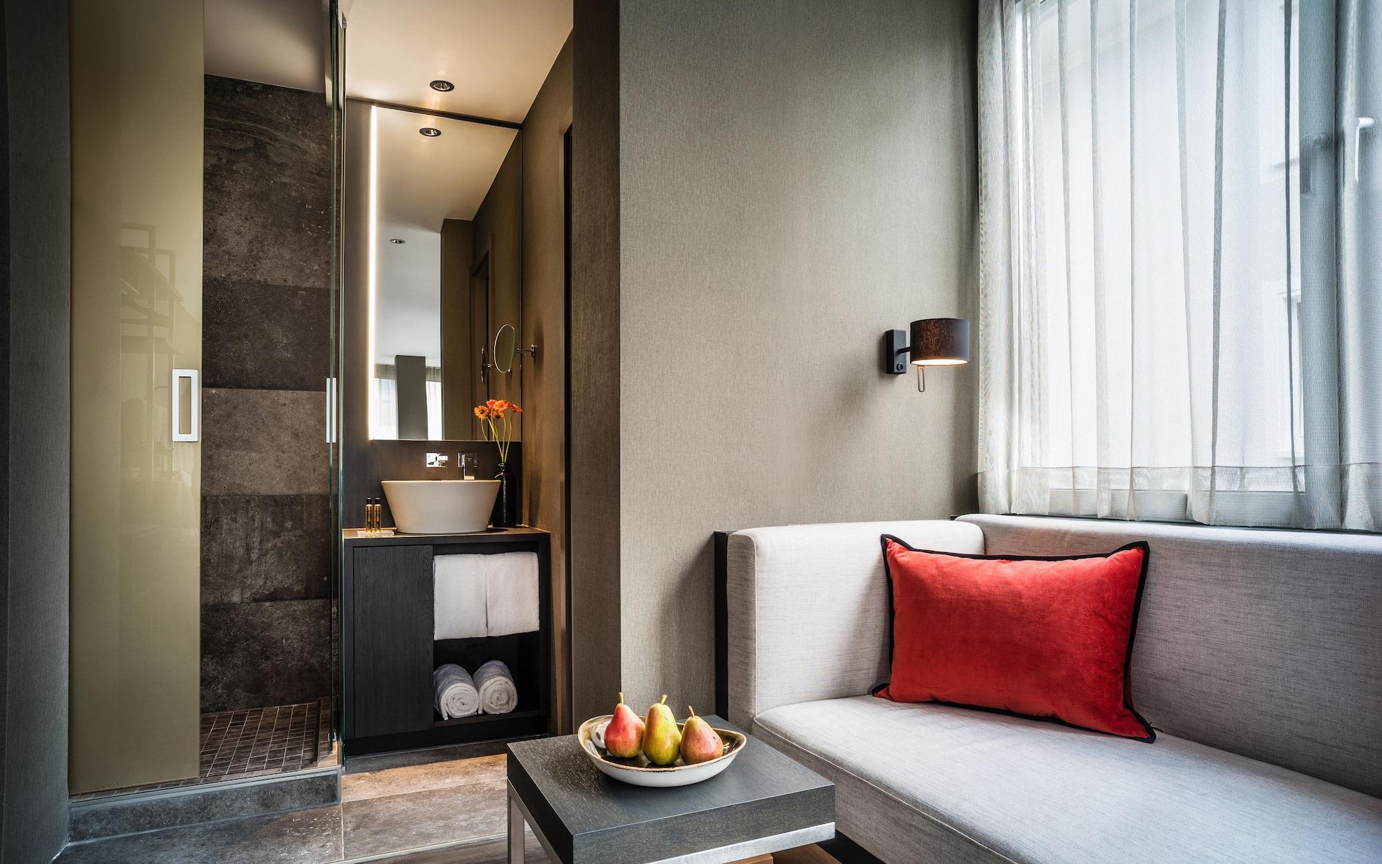 Saks Urban Design Frankfurt 4*